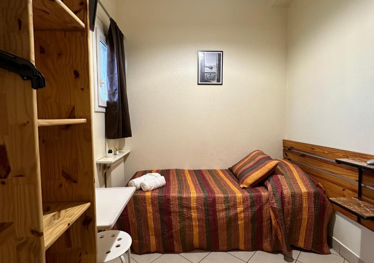 Hotel Victor Hugo Aubervilliers Eksteriør bilde